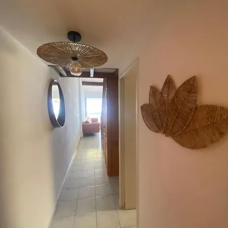 Apartment Between Port And The Of Both Worlds *